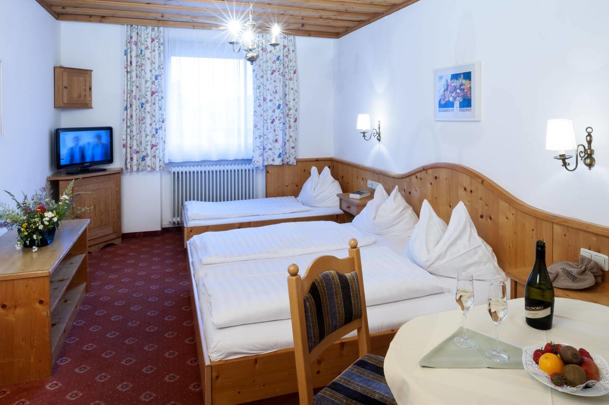 Hotel Gasthof Zum Kirchenwirt Puch bei Hallein Exterior foto